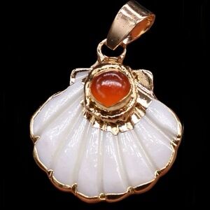 “Carnelian Clam Shell” Gold Dipped Carved White Seashell Beachy Mermaid Necklace